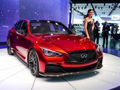 Infiniti muestra el Q50 Eau Rouge Concept