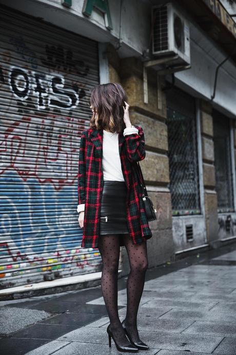 Check_Blazer-Asos-Leather_Skirt-Heels-Collage_Vintage-outfit-Street_Style-56