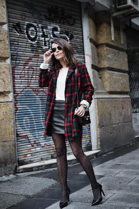 Check_Blazer-Asos-Leather_Skirt-Heels-Collage_Vintage-outfit-Street_Style-41