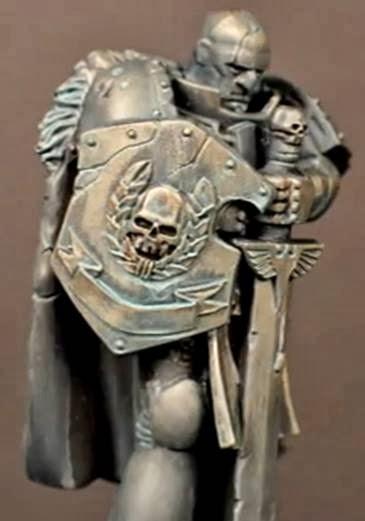 Estatua bronce de Warhammer 40000