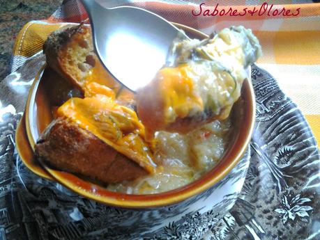 SOPA DE CEBOLLA Y PUERRO A LA INGLESA