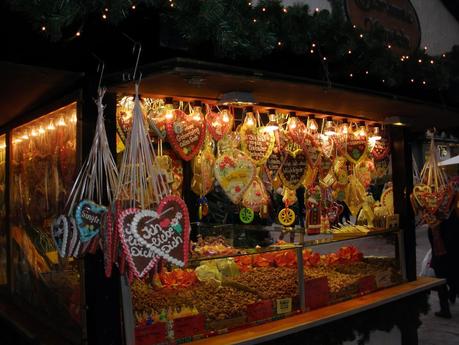 PUESTO-DE-LEBKUCHEN-EN-EL-MERCADO-DE-NAVIDAD-DE-HAMBURGO