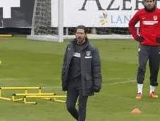 Simeone recupera Mario Suárez tras dieciséis partidos baja