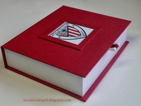 Cajas del Athletic Club y Barça.