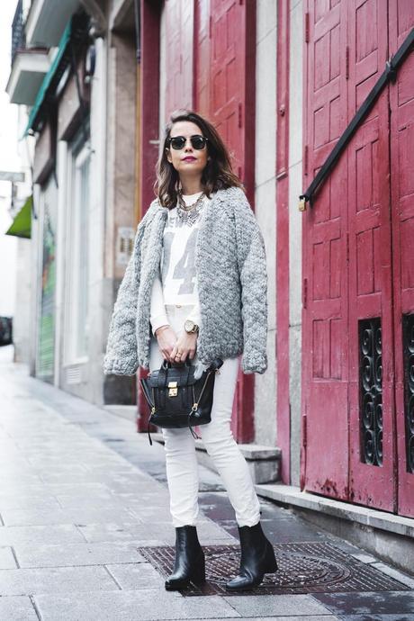 Cozy Cardigan Cozy_Cardigan-Girissima-White_Outfit-Winter-Street_Style-Collage_Vintage-9