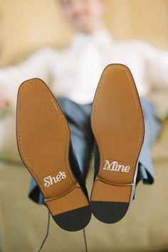 detalles de boda - zapatos del novio