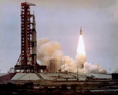 La tiranía de la ecuación de Tsiolkovski o por qué estamos atrapados La tiranía de la ecuación de Tsiolkovski o por qué estamos atrapados