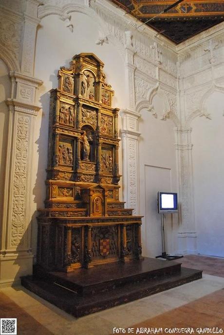CISNERIANAlcalá: EL SUEÑO DE CISNEROS. Ineludible visita a la recién restaurada Capilla de San Ildefonso y a su exposición sobre la Biblia Políglota Complutense en la antesala de su V Centenario 1514/2014. Además, la Universidad de Alcalá UAH acaba de ...