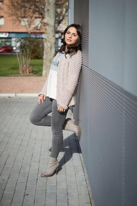 LOOK PINK AND GREY LOOK PINK AND GREY