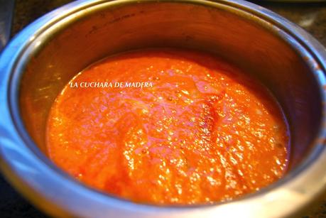 HUEVOS REVUELTOS CON TOMATE