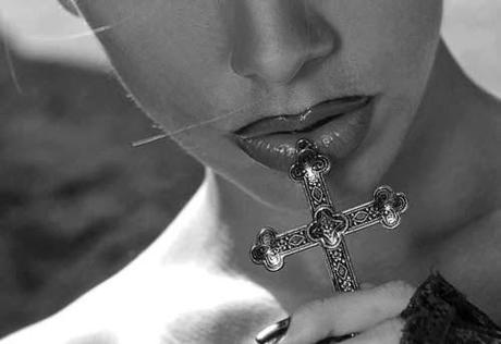 ENTRE TU CARA Y MI CARA...