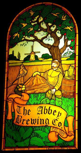 Cristalera para cervecería - The Abbey Brewing Co.