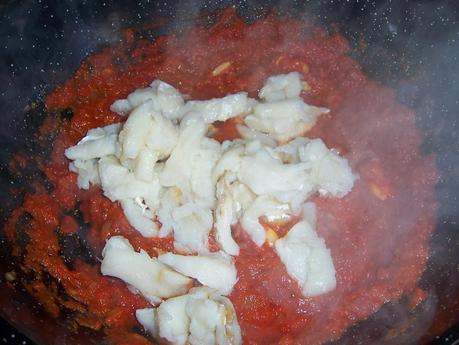 GARBANZOS CON BACALAO Y TOMATE
