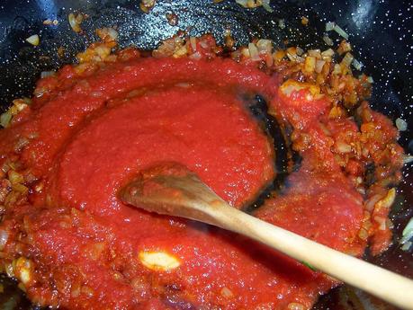 GARBANZOS CON BACALAO Y TOMATE