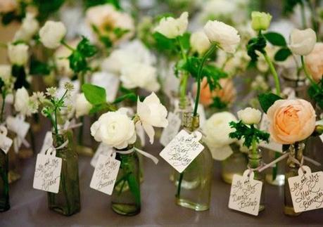 Organizar a los invitados con flores