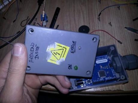 Cómo eliminar la humedad de tu casa o local: Parte 1 de 2 – Arduino Tapa con los dos LED