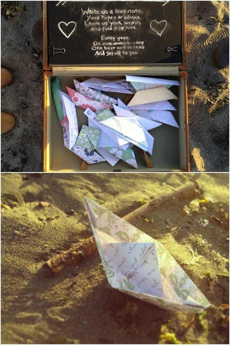 Paper boat guest book vía Happiness is