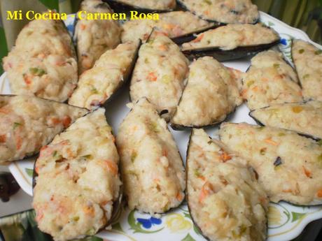 MEJILLONES RELLENOS DE PESCADO Y MARISCO