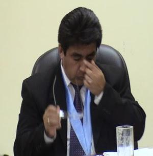 ALCALDE LLORÓN NO TIENE TIEMPO PARA PAYASADAS…