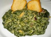 Espinacas bechamel, piñones pasas