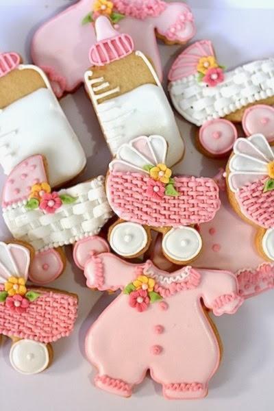 Galletas decoradas para baby shower (coche con canasta)