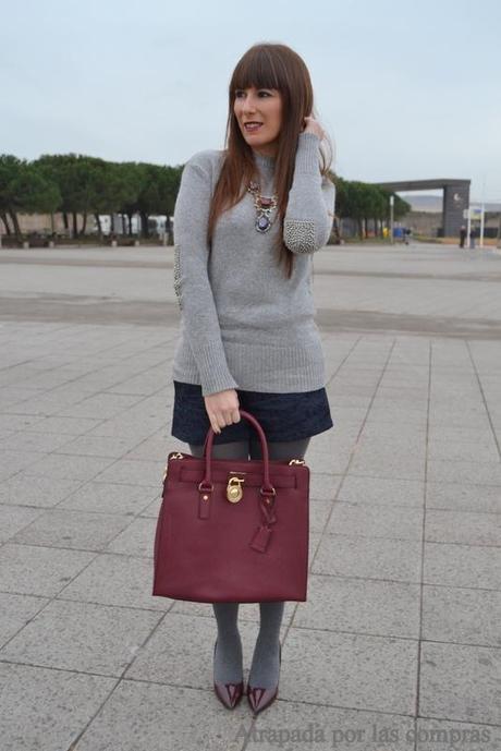 AZUL, GRIS Y GRANATE