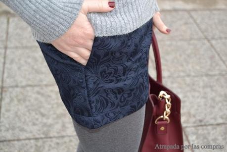 AZUL, GRIS Y GRANATE