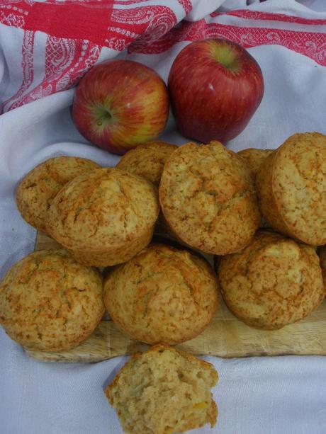 MUFFINS-DE-MANZANA-CON-CANELA-Y-NUEZMOSCADA