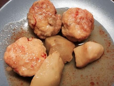 Albondigas de rape y gambas.