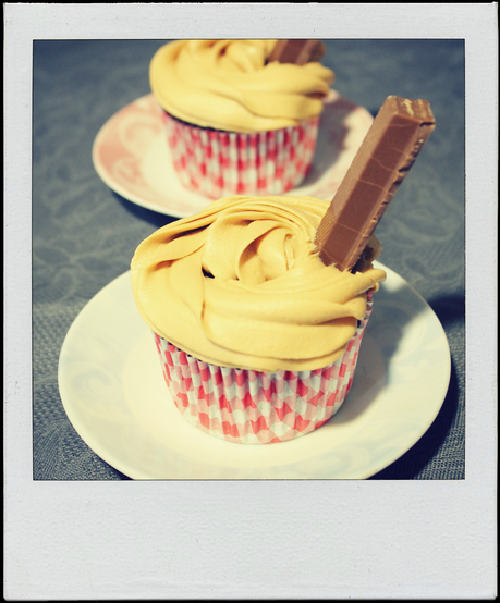 Receta Cupcake de Chocolate y cómo rellenar un cupcake. Receta Cupcake de Chocolate y cómo rellenar un cupcake.