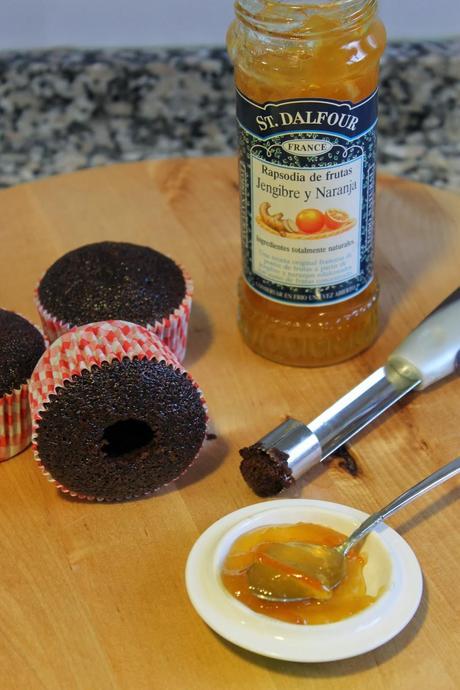 Receta Cupcake de Chocolate y cómo rellenar un cupcake. Receta Cupcake de Chocolate y cómo rellenar un cupcake.