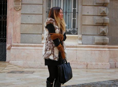LBD & Chaleco Pelo & Hunter Boots