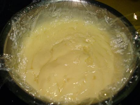 CONOS Y CANUTILLOS DE HOJALDRE Y CREMA