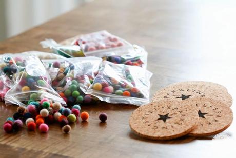 DIY...POSAVASOS CON BOLITAS DE FIELTRO