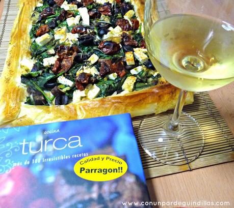 Pasta filo con espinacas y queso feta