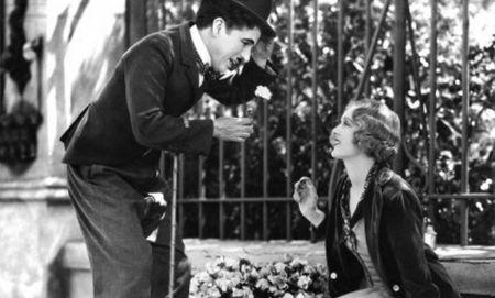 “Luces de la ciudad”: Charlot, príncipe y mendigo