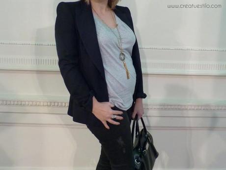Look premama en negro y gris para el evento en Bilbao Si Carlton Bodas