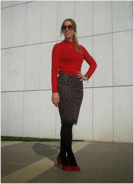 Falda Neopreno y Encaje