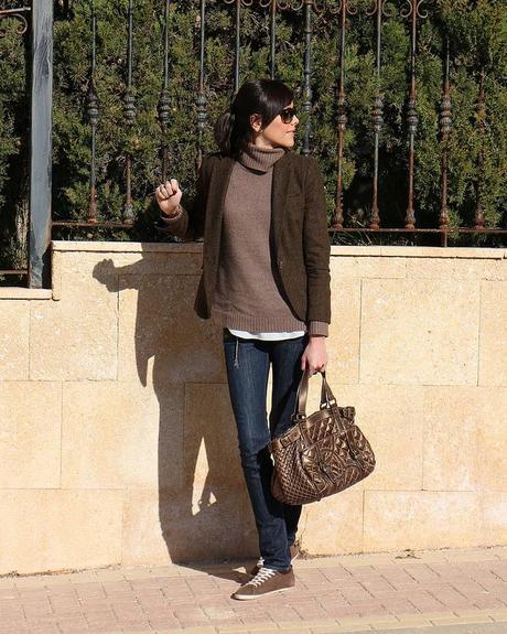 Blazer + Sneakers Blazer + Sneakers