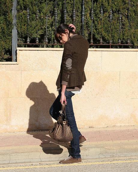 Blazer + Sneakers Blazer + Sneakers