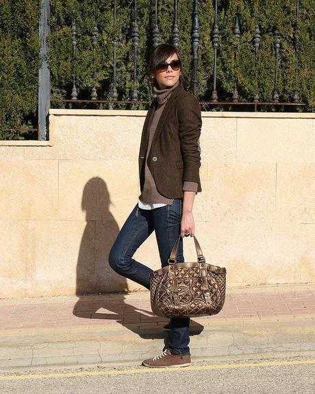 Blazer + Sneakers Blazer + Sneakers