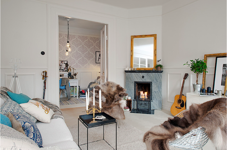 Un apartamento blanco y fluido.