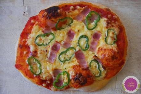 Pizza casera de bacon y pimiento