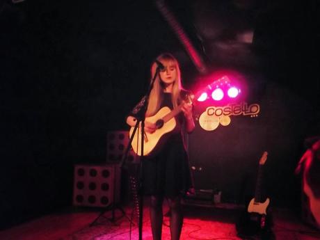 ANA MUÑOZ EN LA SALA COSTELLO DE MADRID: AHUYENTANDO MIEDOS Y RINDIENDO HOMENAJES