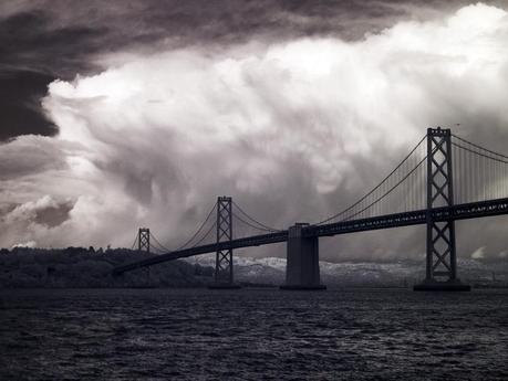 nublado blanco y negro