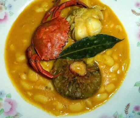 Guiso de Alubias con Cangrejo de Mar y Níscalos