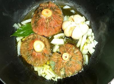 Guiso de Alubias con Cangrejo de Mar y Níscalos