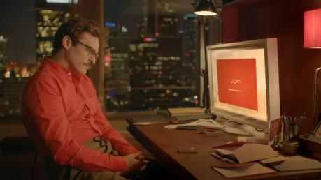 Phoenix y su idilio virtual en dos avances de 'Her' en español