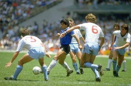 Aparece un vídeo con imágenes inéditas del golazo de Maradona a Inglaterra