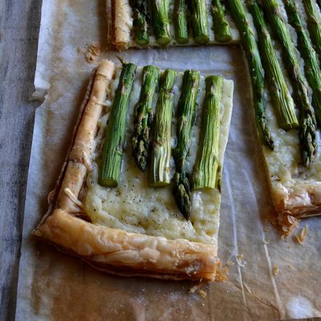 PASTEL DE ESPARRAGOS Y GRUYERE